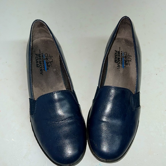 Life-Stride Navy Slip-ons - Picture 2 of 5